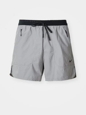 Spodenki 2 w 1 Nike Performance