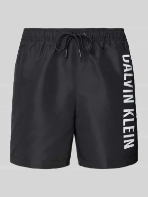 Spodenki kąpielowe o kroju regular fit z nadrukiem z logo Calvin Klein Underwear