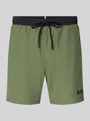 Spodenki kąpielowe z paskiem z logo w kontrastowym kolorze model „STARFISH” Boss