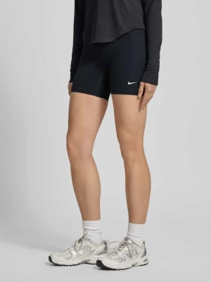spodenki kolarki z elastycznym pasem i logo Nike Training