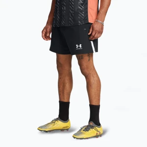 Spodenki piłkarskie męskie Under Armour Challenger Pro Woven black / white