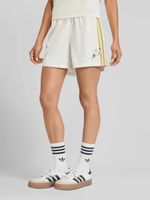 Spodenki treningowe z kwiatową aplikacją adidas Originals
