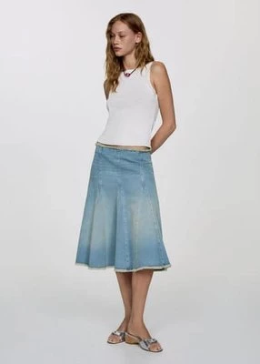 Jeansowa spódnica z postrzępionym wykończeniem Mango