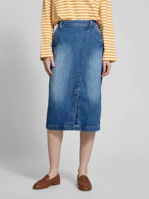 Spódnica jeansowa w kopertowym stylu model ‘LARA’ b.Young
