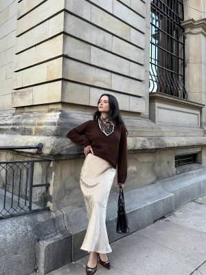 Spódnica midi z żakardowym wzorem TARANKO