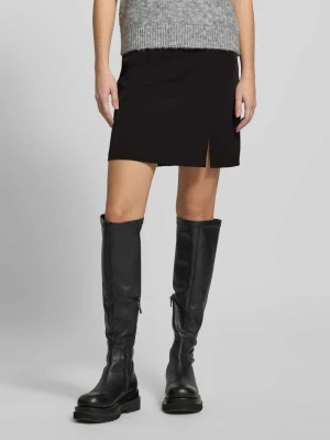 Spódnica mini rozkloszowana z rozcięciem na dole model ‘BOZZY’ Pieces