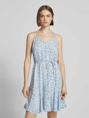 Spódnica mini taliowana z paskiem w talii model ‘NYA’ Pieces Jasnoniebieski