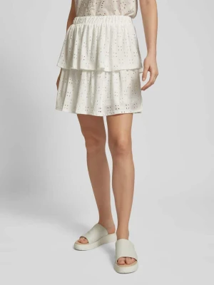 Spódnica mini z efektem stopniowania w kolorze białym Pieces