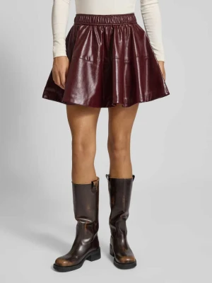 Spódnica mini z imitacji skóry z elastycznym pasem model ‘JACKY’ Only
