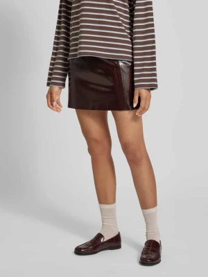 Spódnica mini z imitacji skóry ze szwami działowymi Jake*s Casual