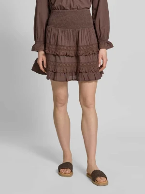 Spódnica o kształcie dzwonka z szydełkową koronką model 'Viljana' MbyM