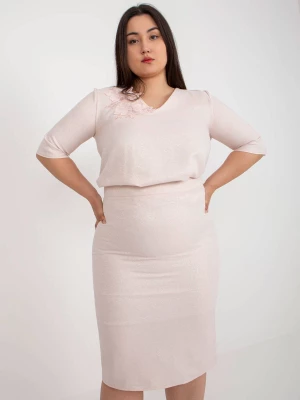 Spódnica plus size jasny różowy elegancki długość midi podszewka suwak Lakerta