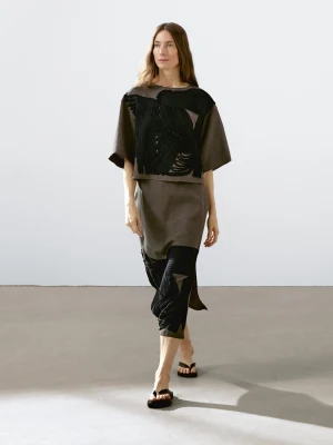Spódnica Średniej Długości Z Kontrastową Aplikacją - Khaki - - Massimo Dutti - Kobieta
