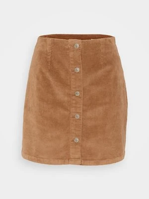 Spódnica trapezowa Vero Moda Petite