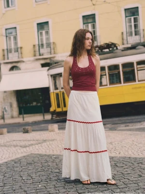 Spódnica z panelami i pofalowanym wykończeniem złamana biel - Dziewczyna - - MANGO TEEN