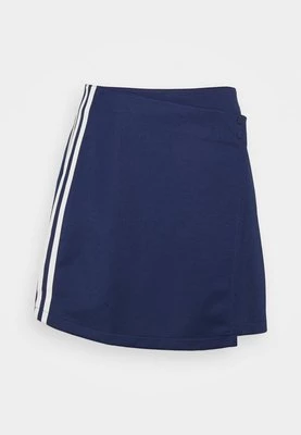 Spódnica z zakładką adidas Originals