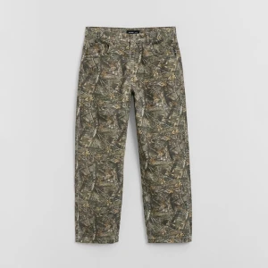 Spodnie baggy z motywem camo real tree House