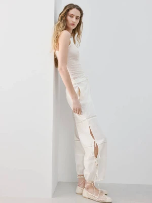 Spodnie bawełniane haremki z wiązaniami kość słoniowa - Kobieta - - MANGO