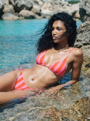 Spodnie bikini w paski do wiązania Etam rose pale