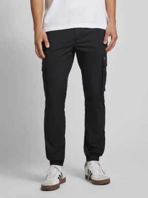 Spodnie cargo o kroju skinny fit z naszywką z logo Calvin Klein Jeans