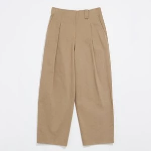 Spodnie carrot zaszewki jasne khaki BIMBA Y LOLA