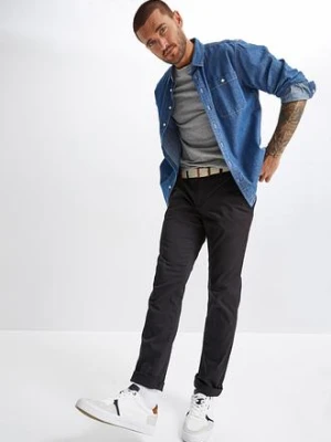 Spodnie chinosy regular fit z wygodną talią i paskiem, straight bonprix