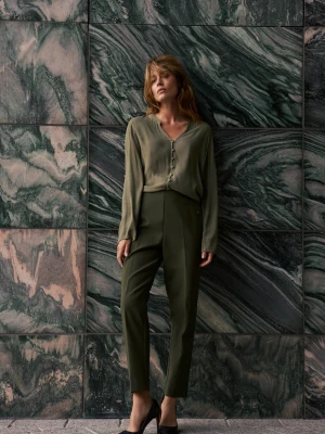 Spodnie cygaretki ciemnooliwkowe Moodo