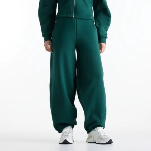Spodnie damskie New Balance WB62L0NLNOG – zielone