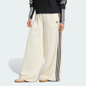 Spodnie dresowe Adicolor Satin Wide Leg Adidas