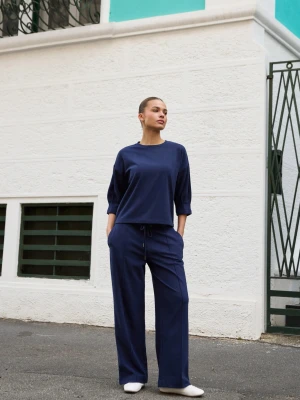 Spodnie dresowe granatowe Moodo