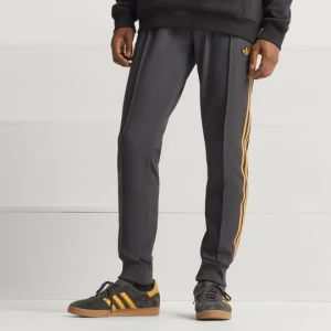 Spodnie dresowe Manchester United Terrace Icons Adidas Utility Black