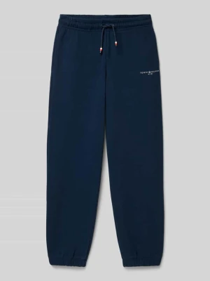 Spodnie dresowe o kroju regular fit z nadrukiem z logo Tommy Hilfiger Teens