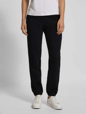Spodnie dresowe o kroju regular fit z paskiem z logo model ‘SOFIA’ Guess