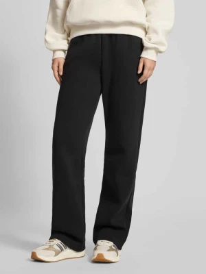 Spodnie dresowe o kroju straight fit z tunelem Gina Tricot