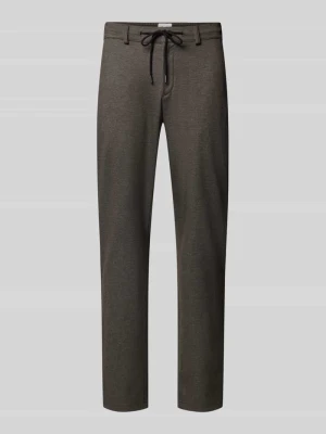 Spodnie dresowe o kroju tapered fit z dodatkiem wiskozy model 'Phil' BRAX Czekoladowy