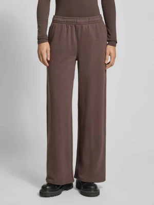 Spodnie dresowe o szerokim kroju z elastycznym pasem Gina Tricot