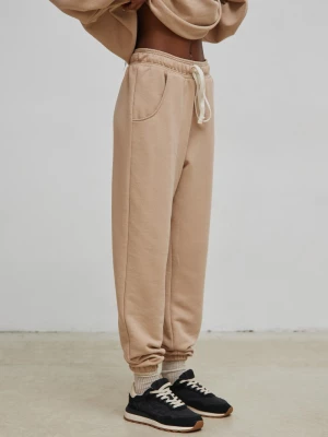 Spodnie dresowe typu jogger w kolorze CLASSIC BEIGE - DRIPS-S Marsala