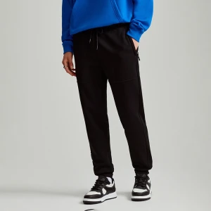 Spodnie dresowe typu jogger z napisem House