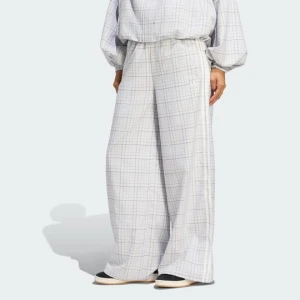 SPODNIE DRESOWE W KRATKĘ O LUŹNYM KROJU Adidas Dash Grey
