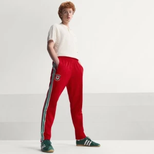 Spodnie dresowe Wales 150 Years Anniversary Adidas Vivid Red