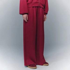Spodnie dresowe wide leg z modalem basic czerwone House