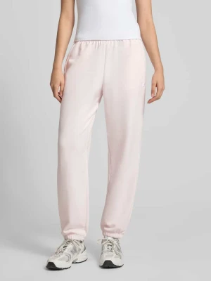 Spodnie dresowe z haftowanym logo New Balance