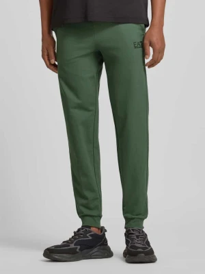 Spodnie dresowe z logo i elastycznym pasem EA7 Emporio Armani