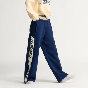 Spodnie dresowe z szerokimi nogawkami adiSignature NY Adidas Team Navy Blue 2