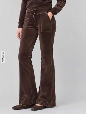 Spodnie dresowe z tunelem model 'LAYLA' Juicy Couture Czekoladowy