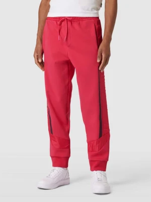 Spodnie dresowe z wpuszczanymi kieszeniami model ‘Hadikon’ BOSS Green