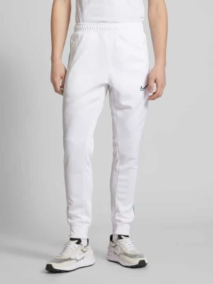 Spodnie dresowe z wyhaftowanym logo Nike