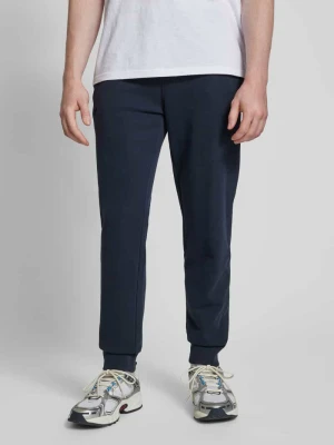 Spodnie dresowe z wyhaftowanym logo Superdry