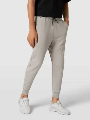 Spodnie dresowe ze szwami działowymi Nike
