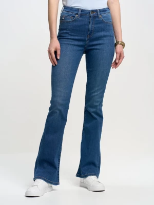 Spodnie jeans damskie z rozszerzaną nogawką niebieskie Clara Flare 372 BIG STAR